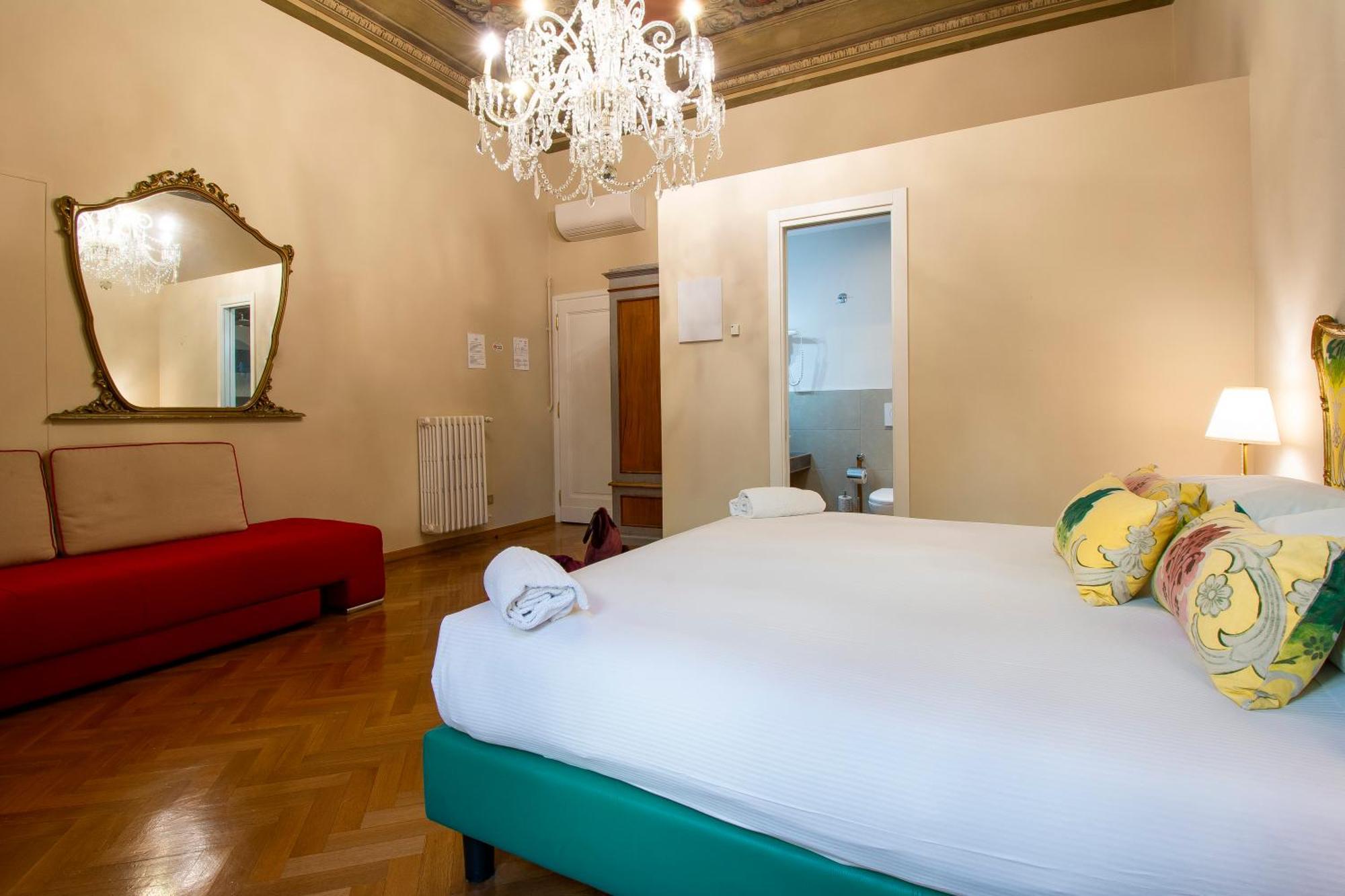 N4U Guest House Флоренция Экстерьер фото