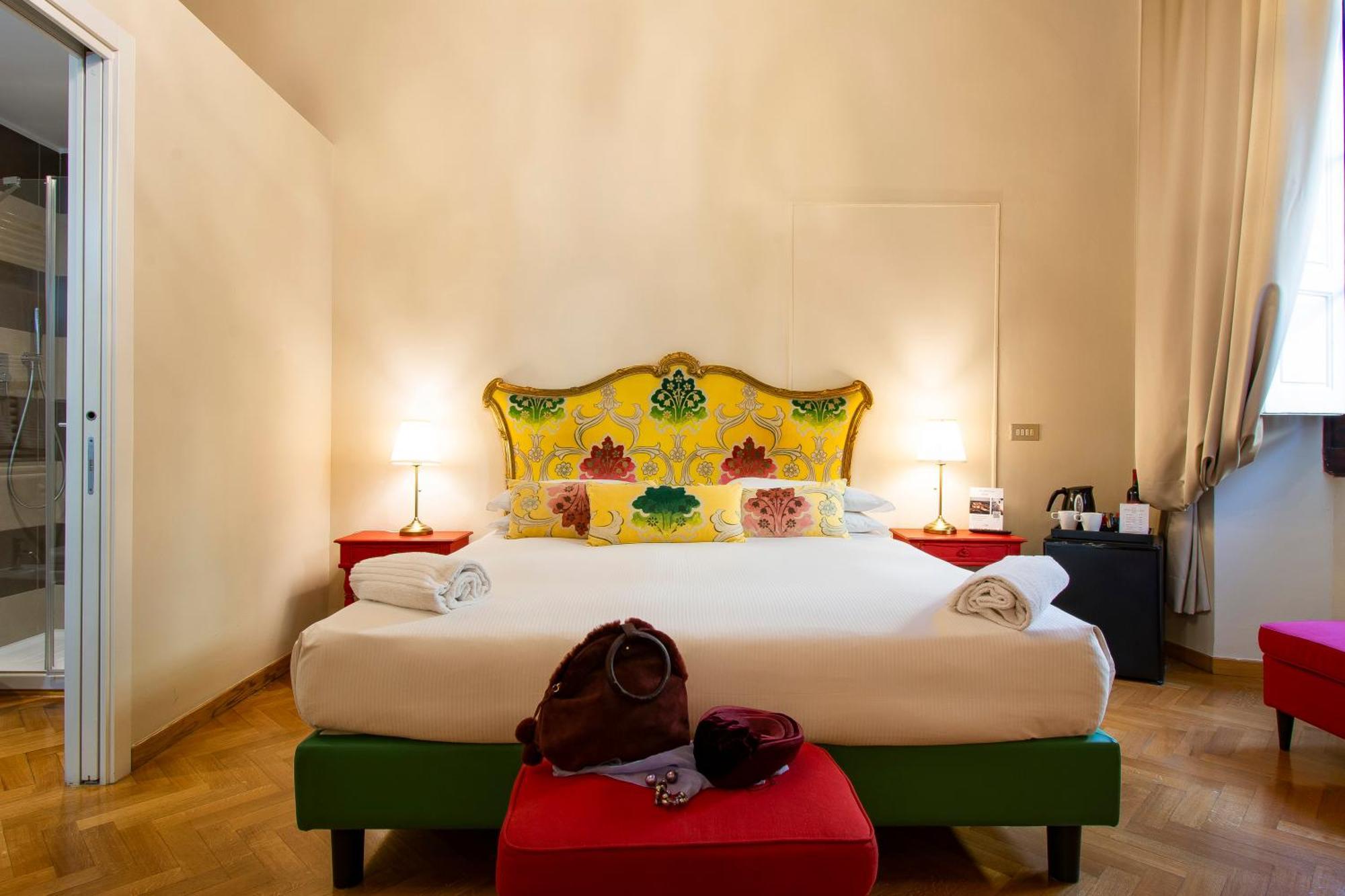 N4U Guest House Флоренция Экстерьер фото