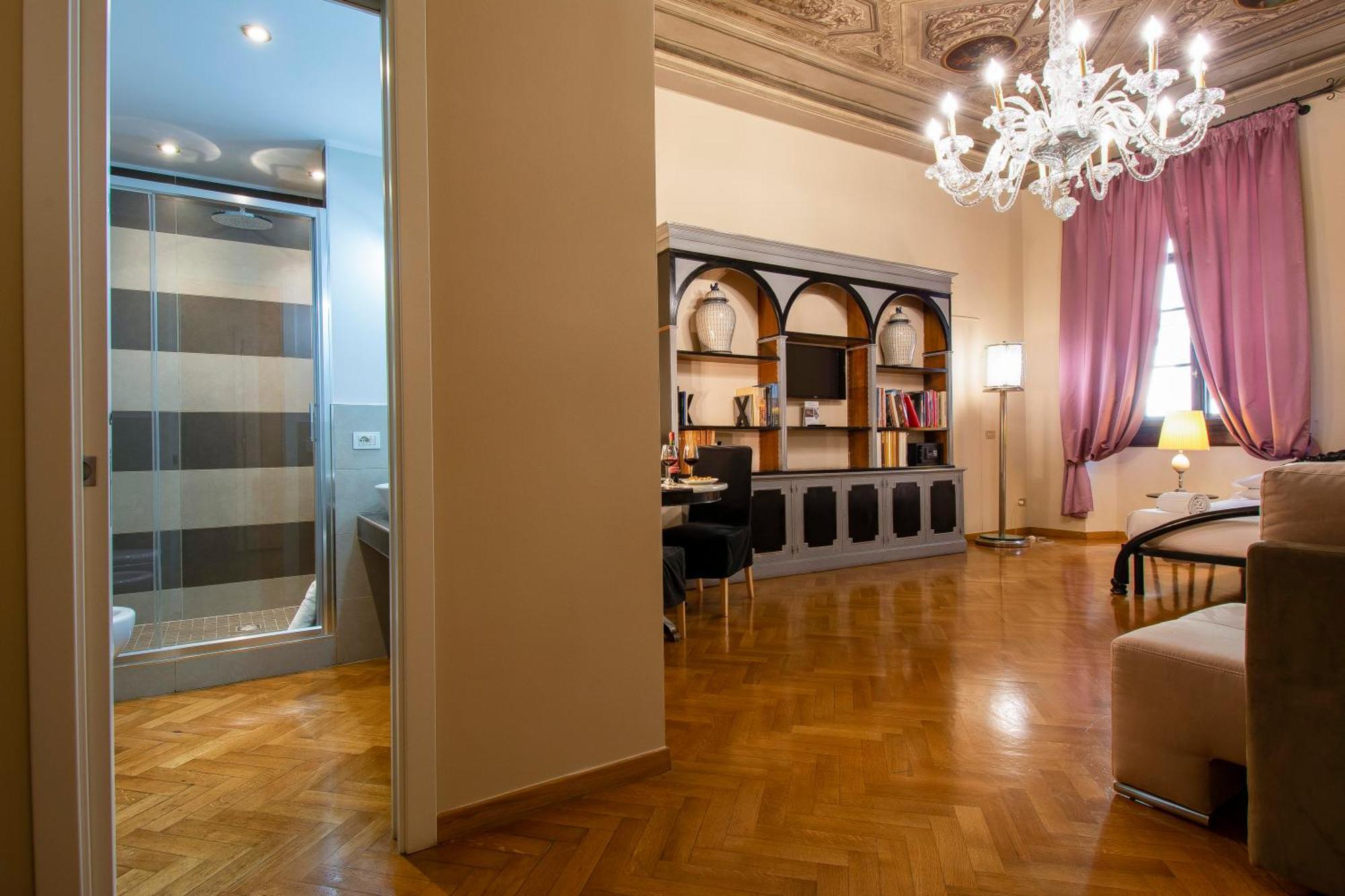 N4U Guest House Флоренция Экстерьер фото