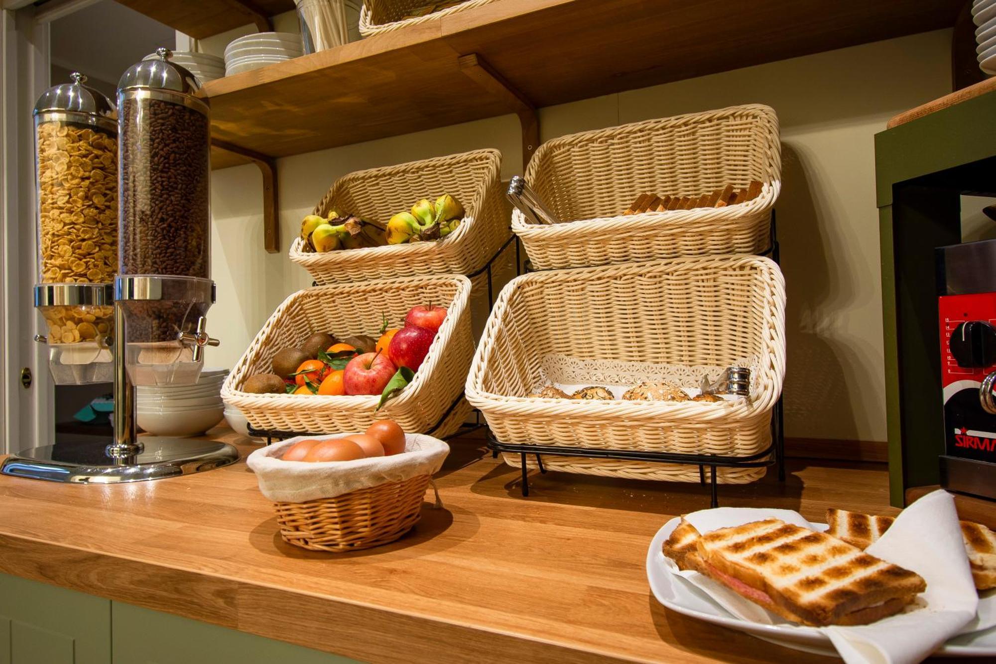 N4U Guest House Флоренция Экстерьер фото