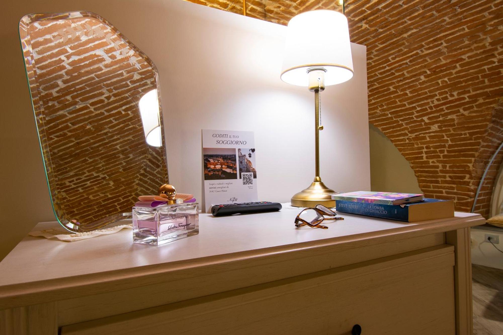 N4U Guest House Флоренция Экстерьер фото