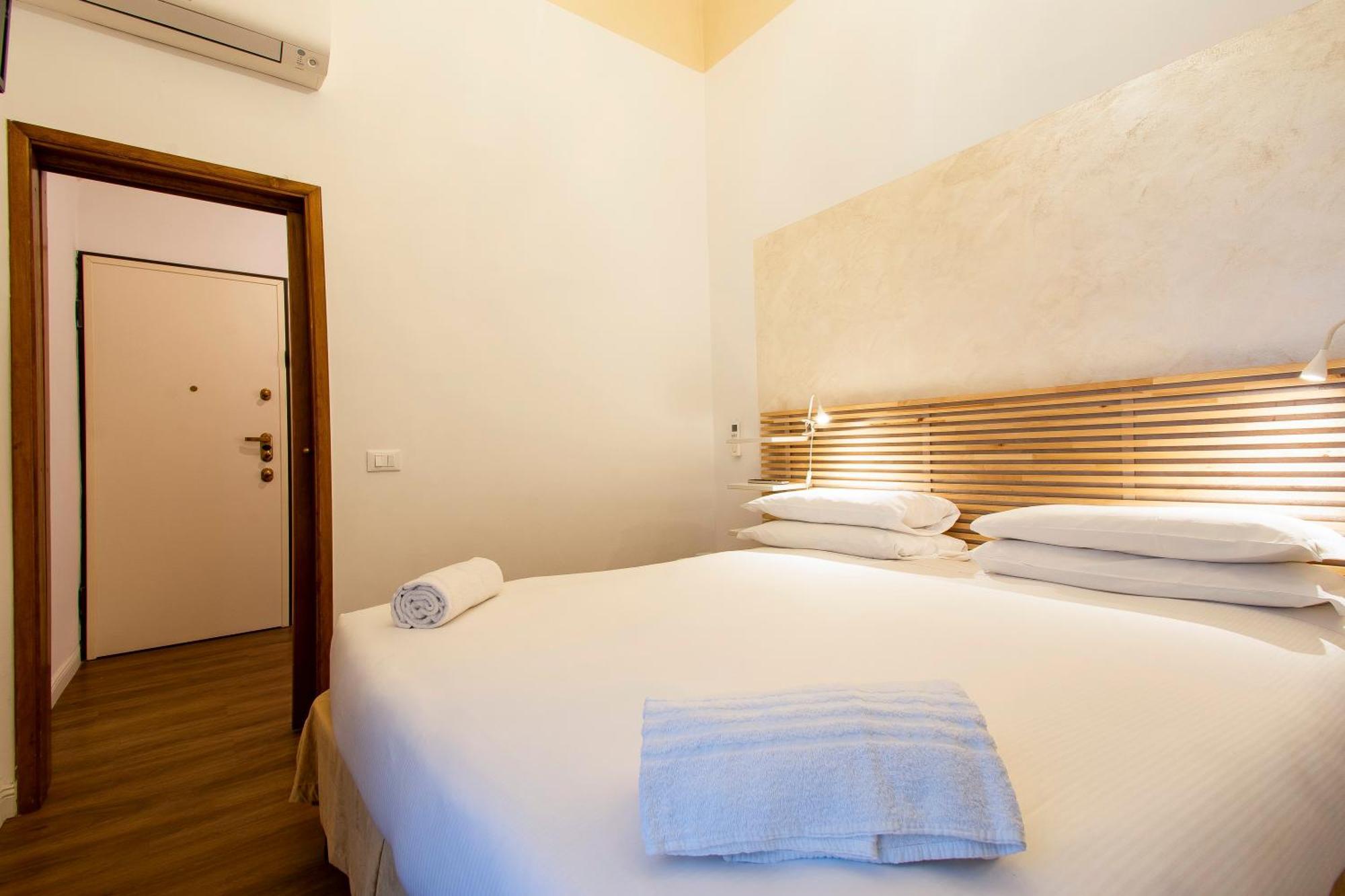 N4U Guest House Флоренция Экстерьер фото