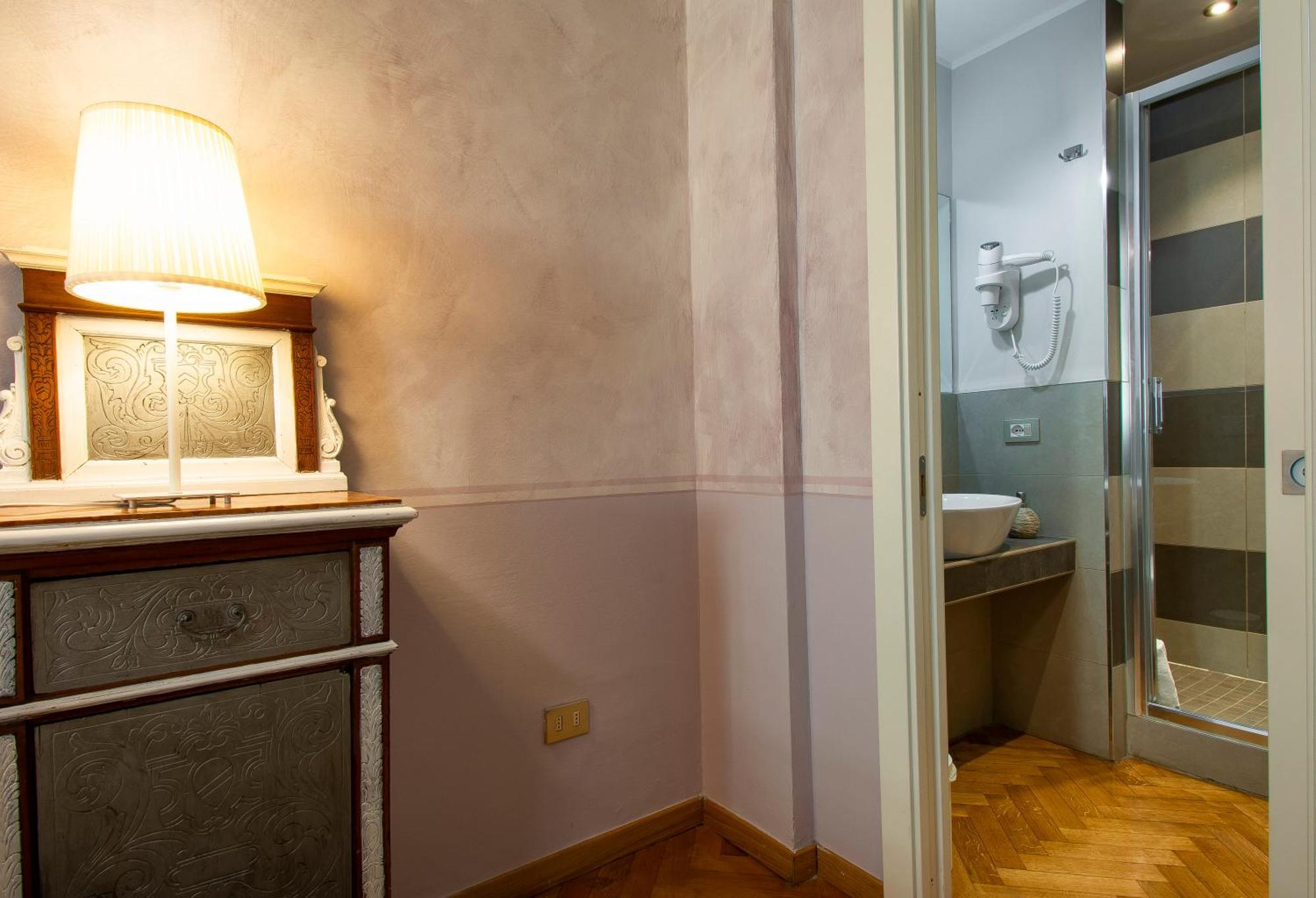 N4U Guest House Флоренция Экстерьер фото