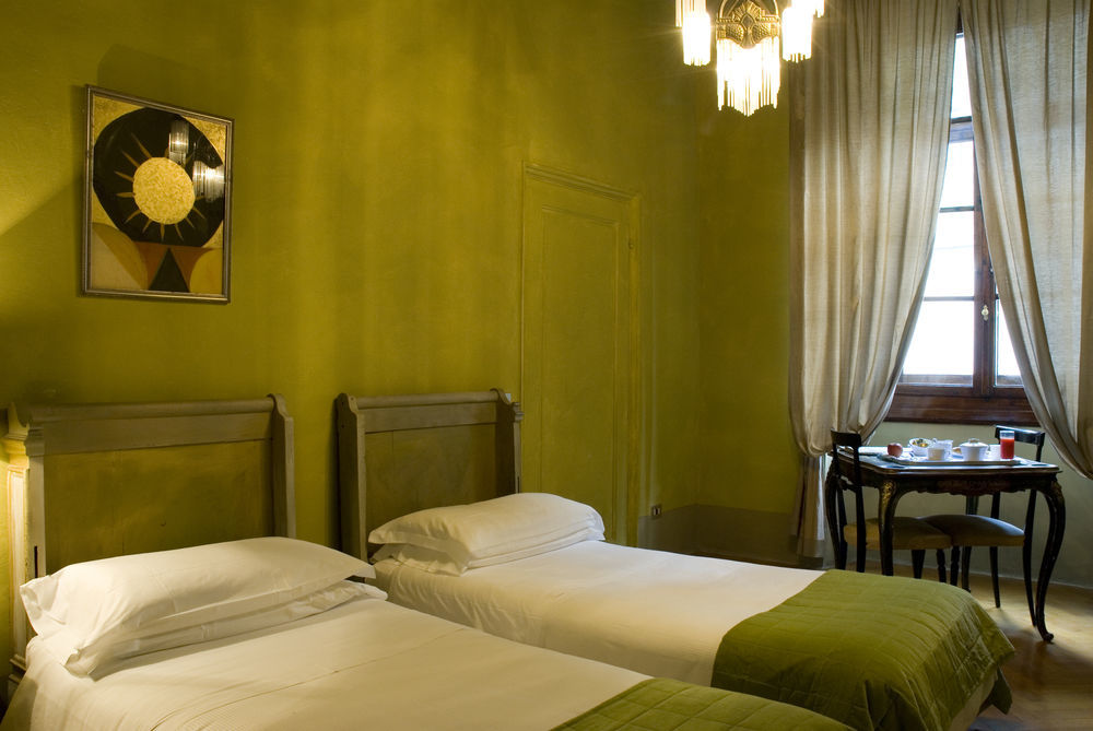 N4U Guest House Флоренция Экстерьер фото